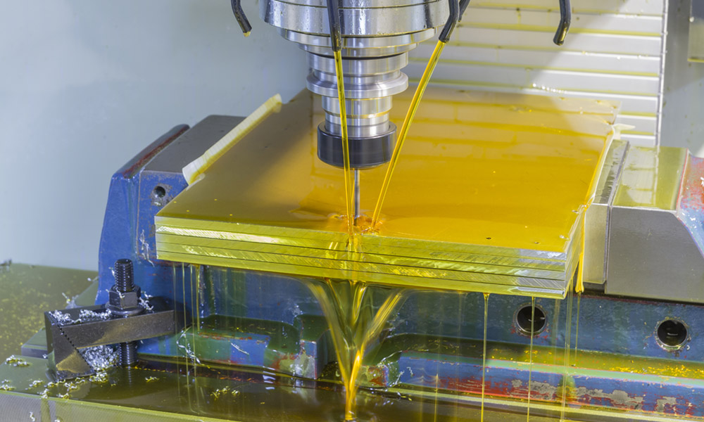 Demostración de aceite lubricante para producción industrial